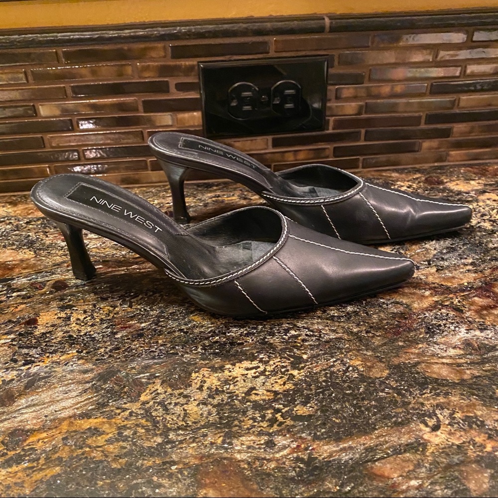 Nine West Pointed Toe Mules w/White Stitching